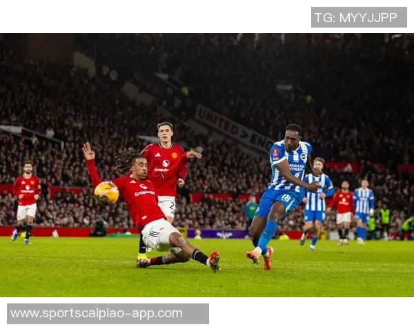 曼联全力争胜发布海报马奎尔独自亮相迎战布莱顿 曼联全力争胜发布海报马奎尔独自亮相迎战布莱顿